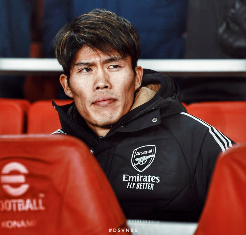 Tomiyasu vui vẻ với tình hình hiện tại ở Arsenal