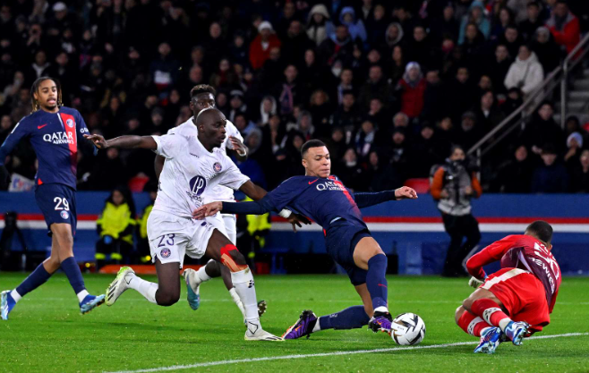 PSG vs Toulouse (02:00 &#8211; 13/05) | Xem lại trận đấu